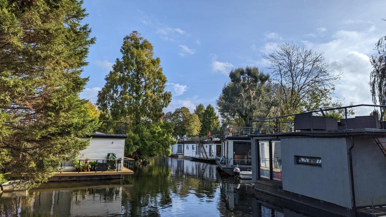 Tulana Taggs - Floating Home On Idyllic Island Hampton Hill Екстериор снимка
